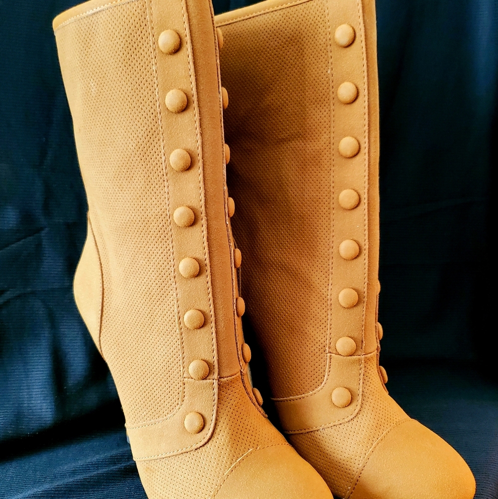 "Dolce" modern Edwardian style boots